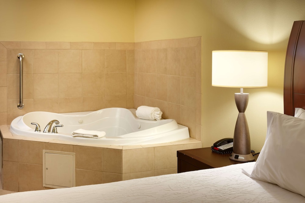 Hilton Garden Inn Clarksville 18/46