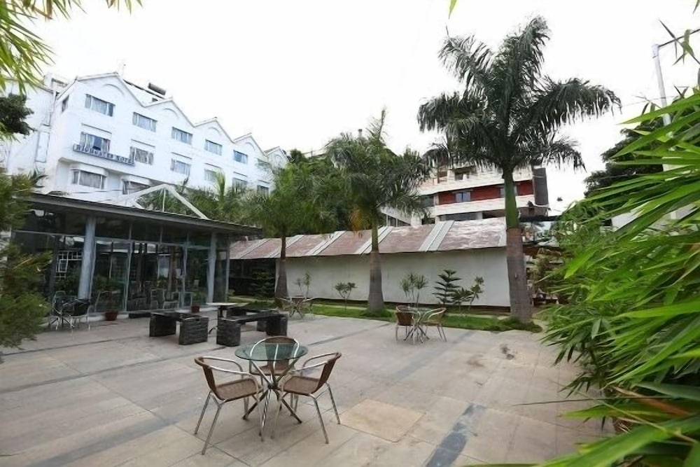 Highgates Hotel 5/21