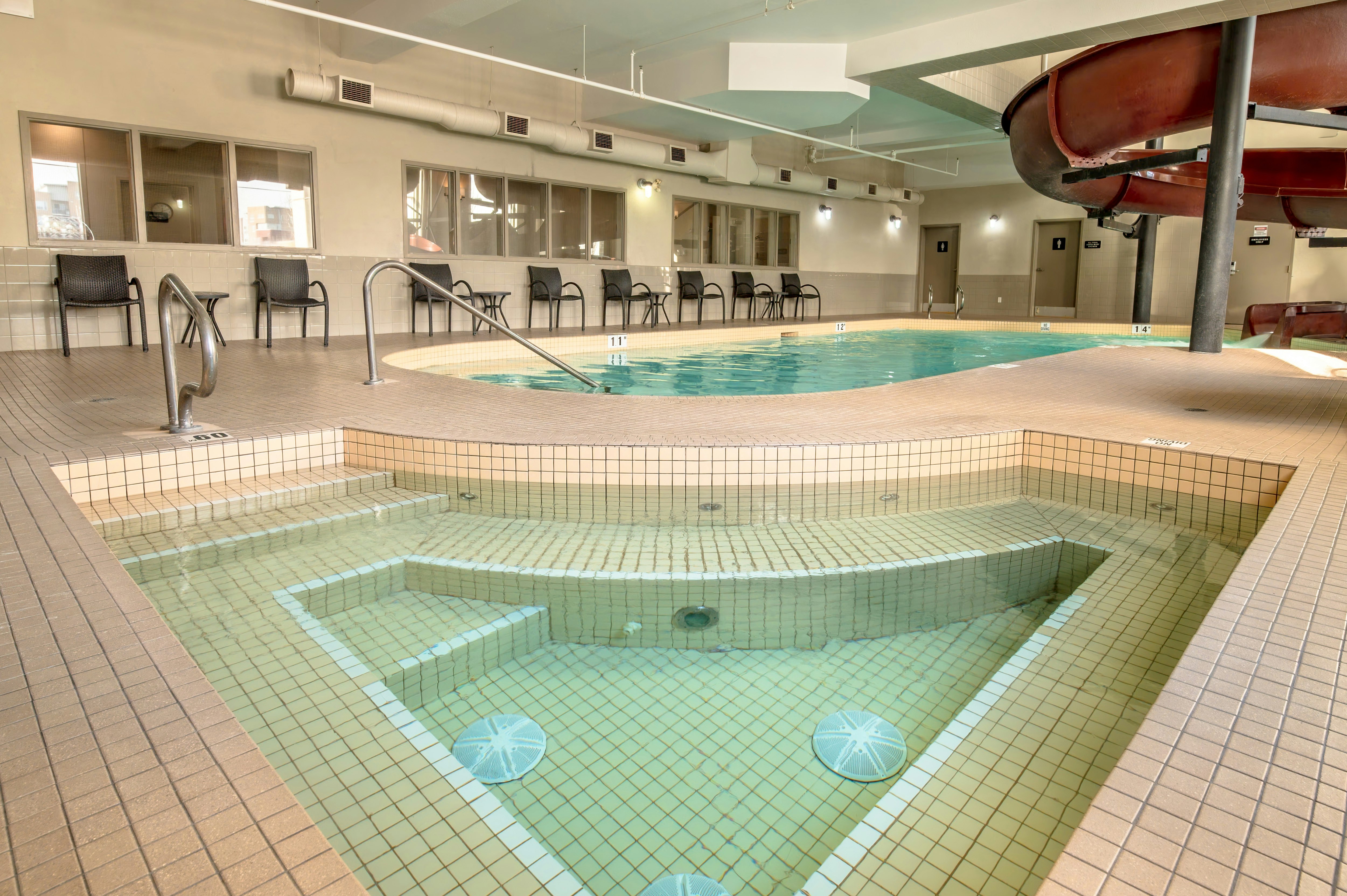 Canalta Airdrie Hotel 21/26