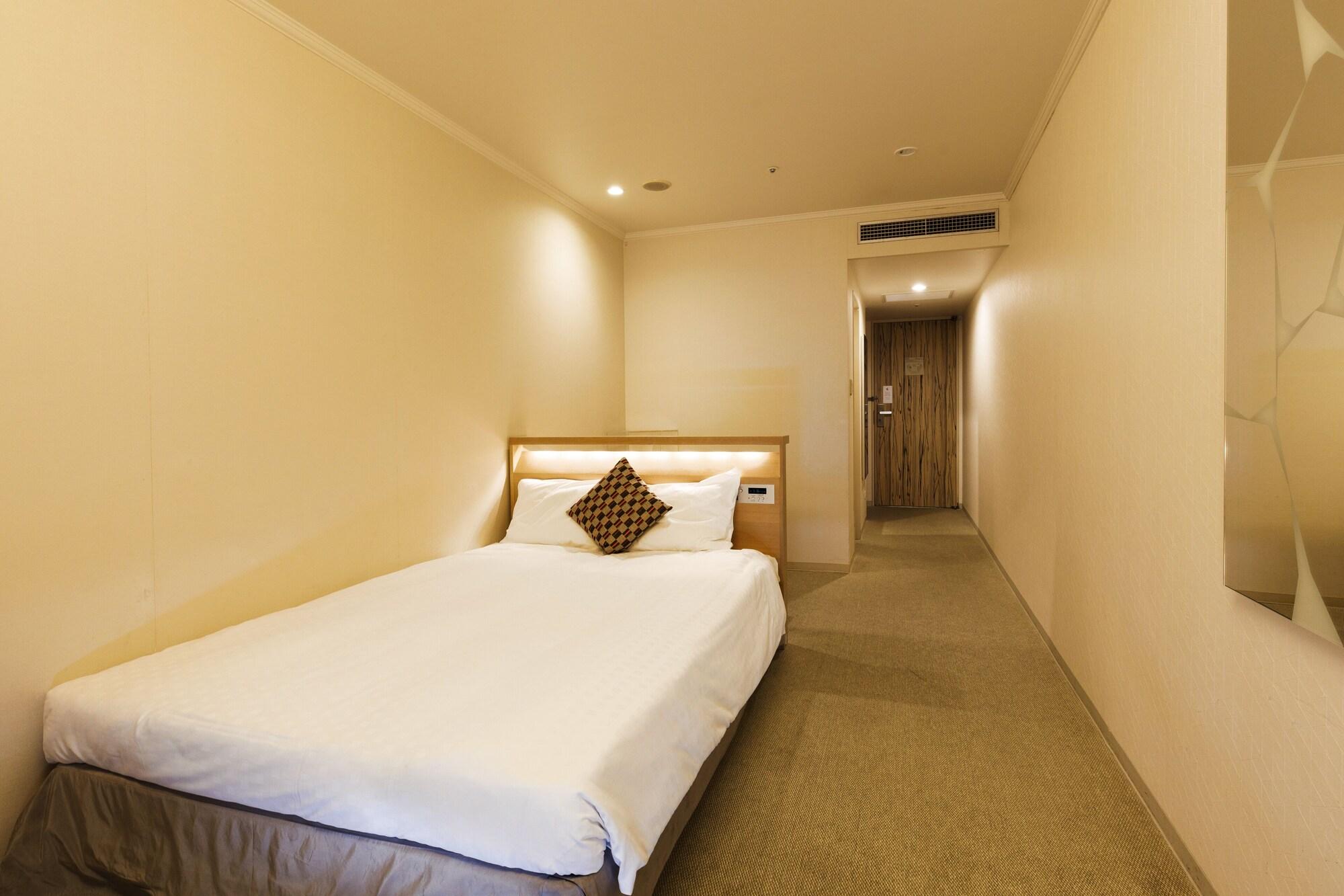 Economy, Double Bed