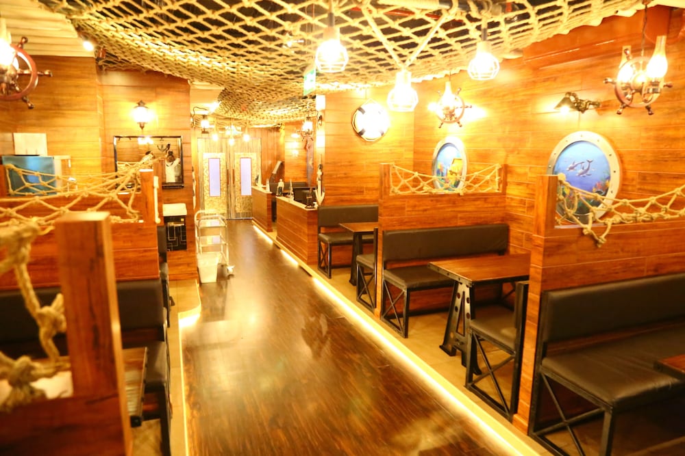 City Stay Premium Hotel Apartments 66/68