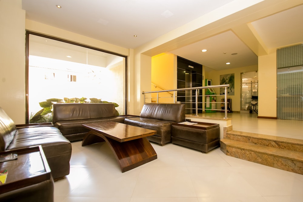 Waridi Paradise Apartment Hotel 12/72
