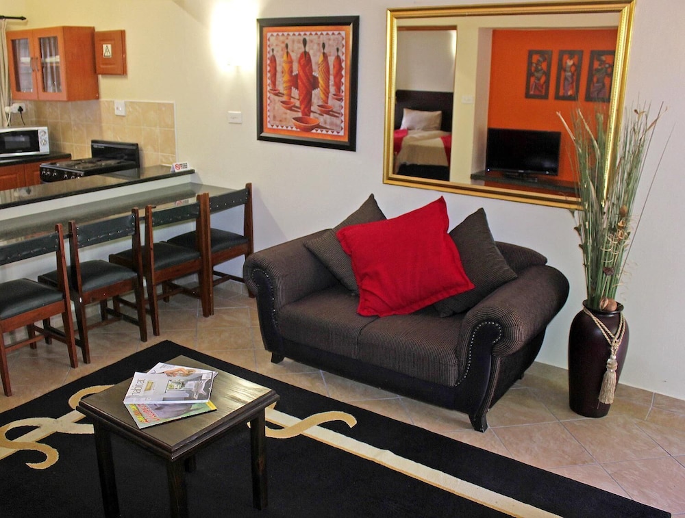 Shonalanga Lodge 11/33
