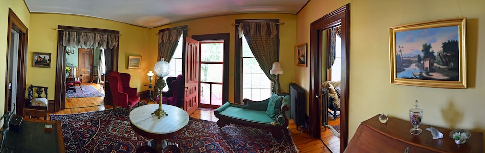 Oakcliff Bed and Breakfast 42/42