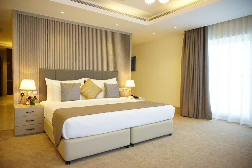 Al Bahar Hotel & Resort 12/50