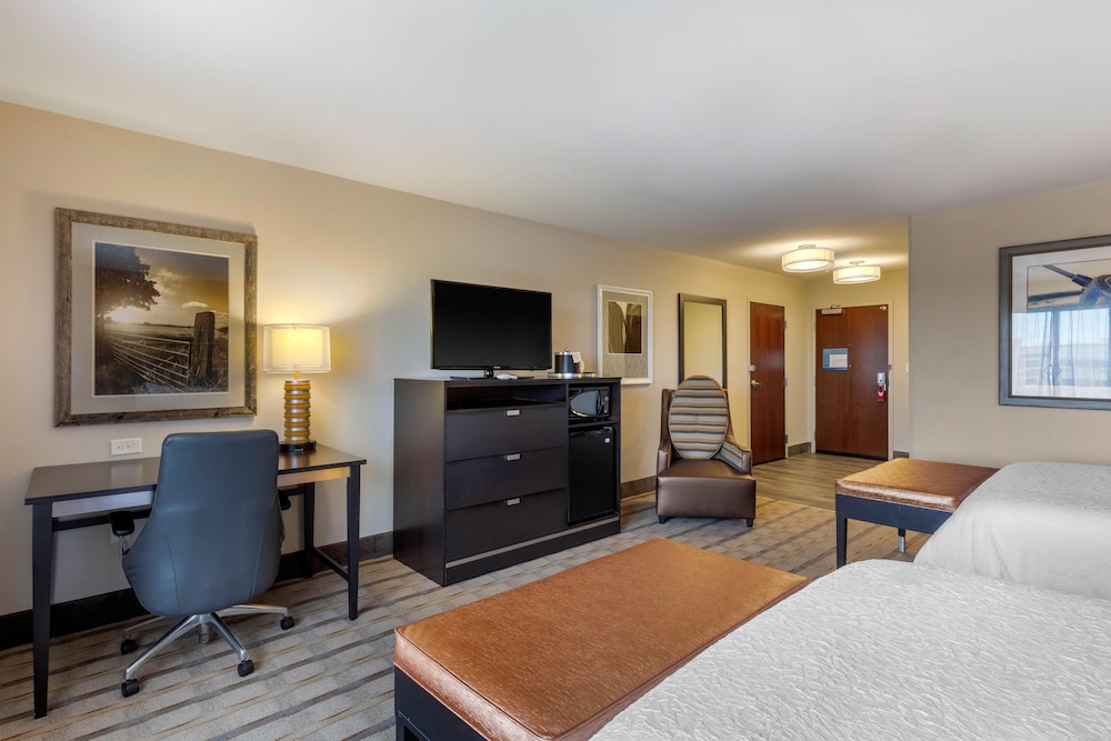 Hampton Inn & Suites Columbus 35/47