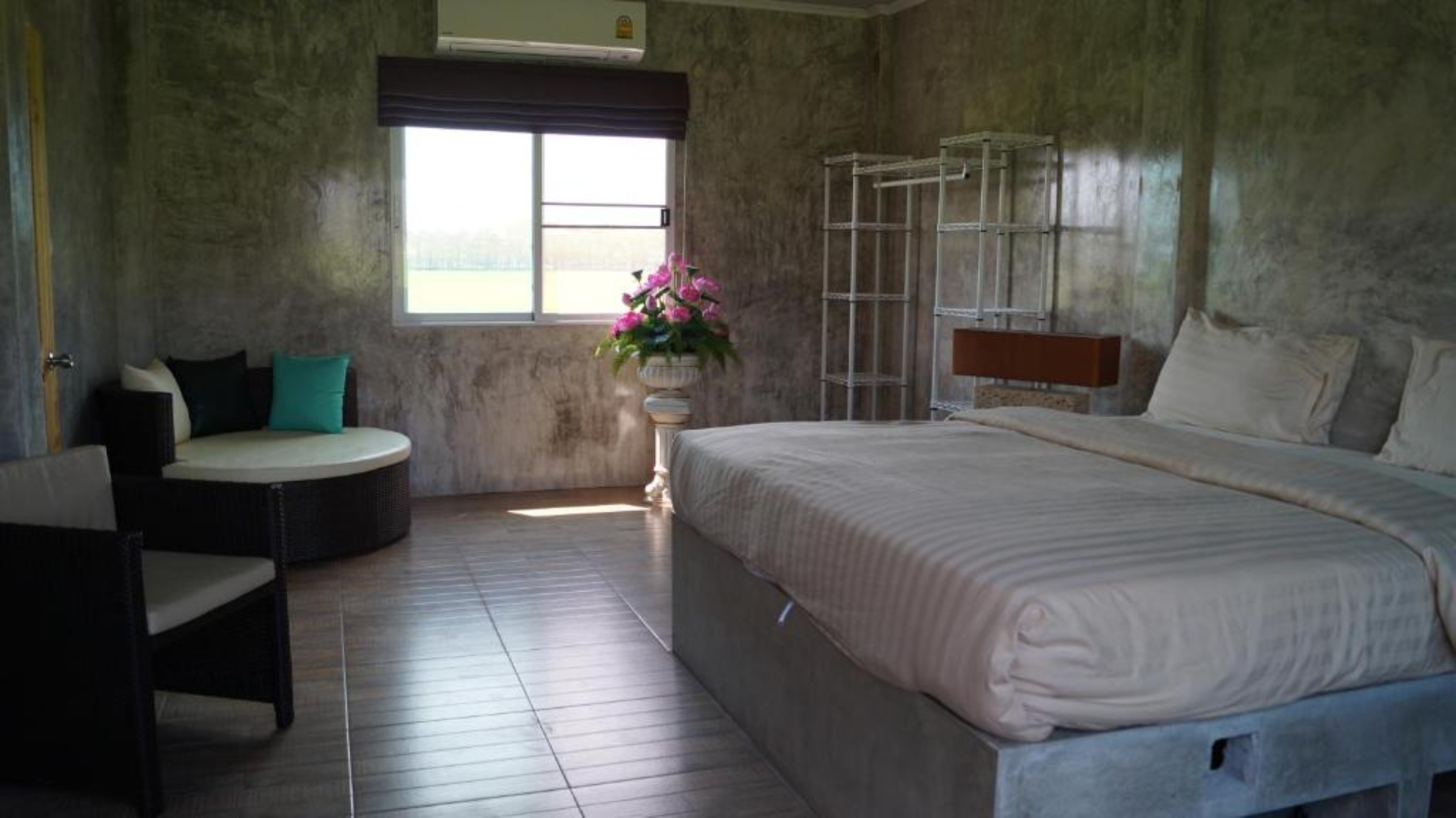 1 Bedroom, House