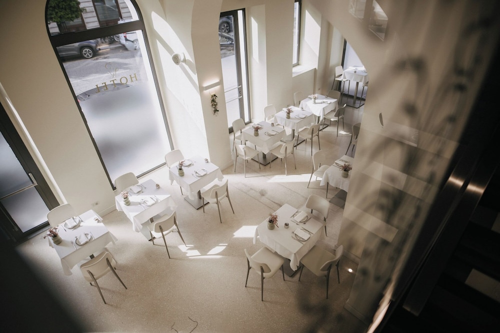 Hotel Duchi Vis A Vis 50/62