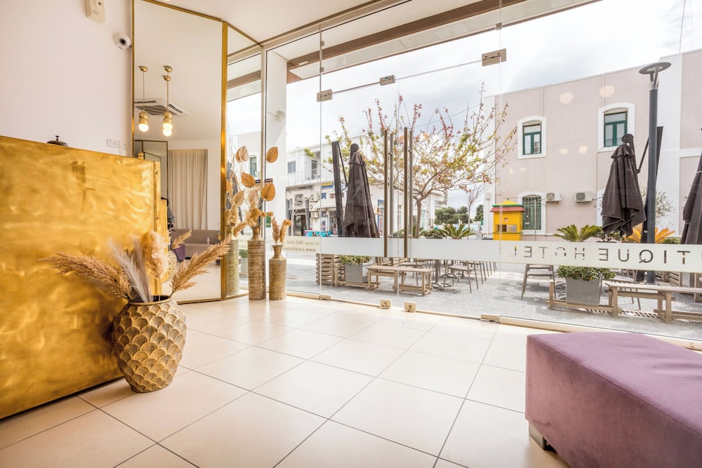 Coral Boutique Hotel 10/59