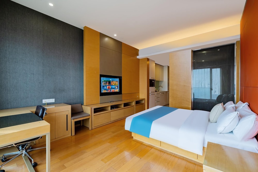 Estay Residence Poly World Trading Center 19/64