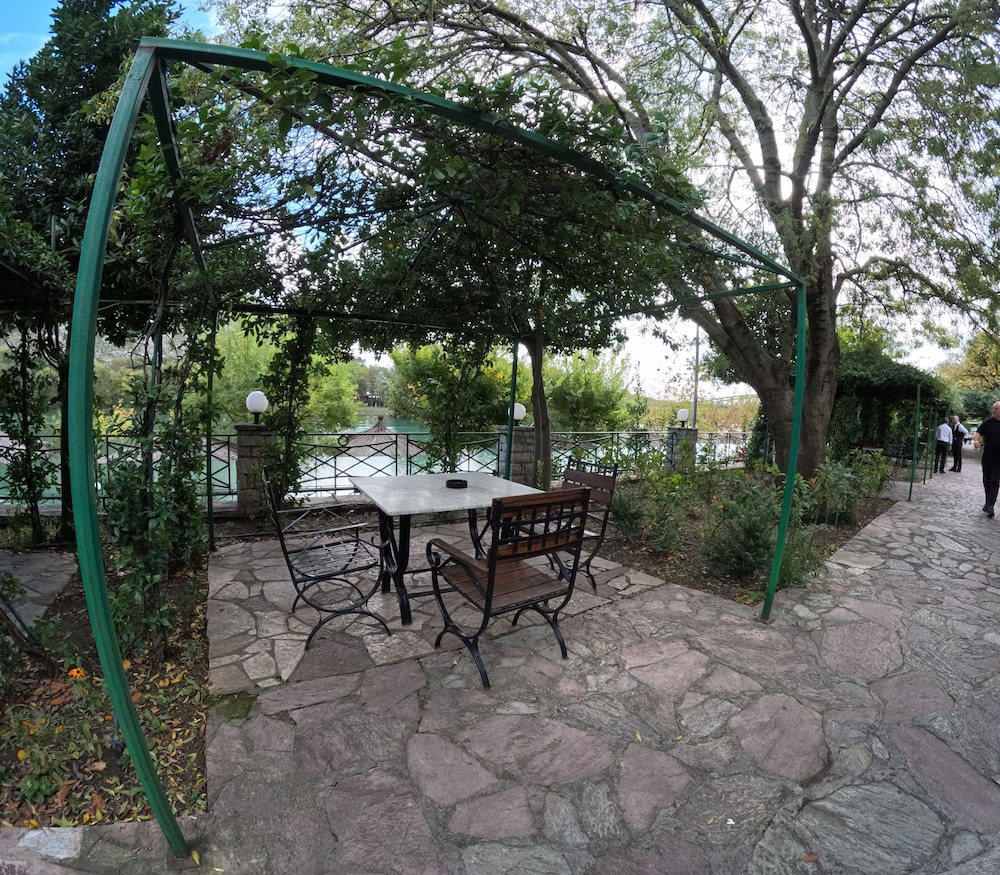 Buna Park Hotel Shkoder 45/50