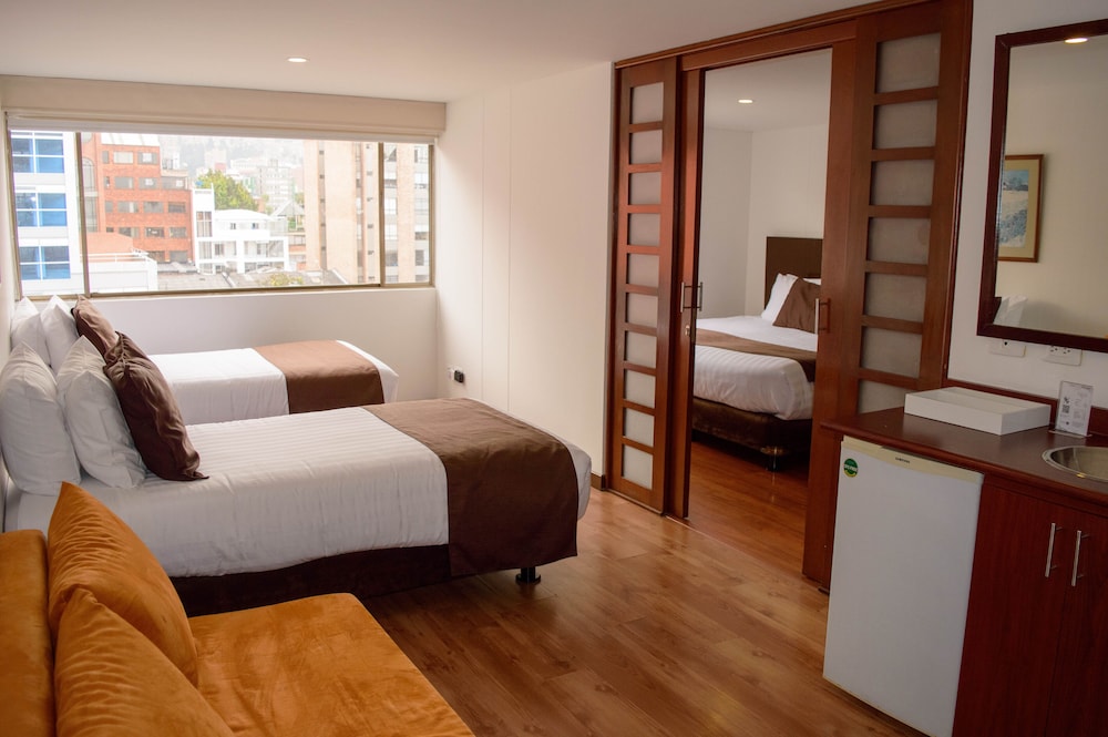 Confort 80 Zona Rosa Hotel 17/70
