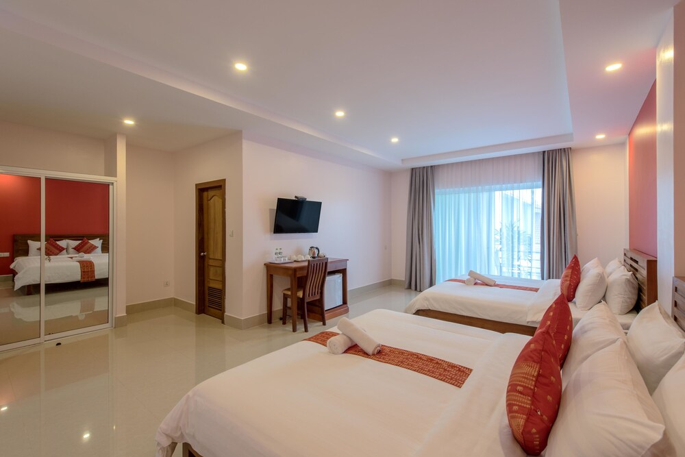 Golden Citadel Hotel 13/32