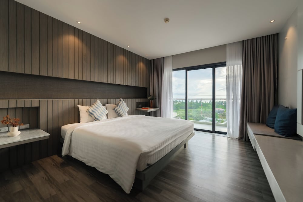 HOTEL IKON PHUKET 27/76