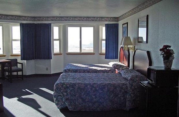 Anchor Beach Inn 20/26