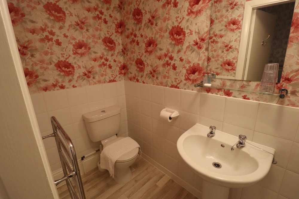 Raincliffe Hotel 41/50