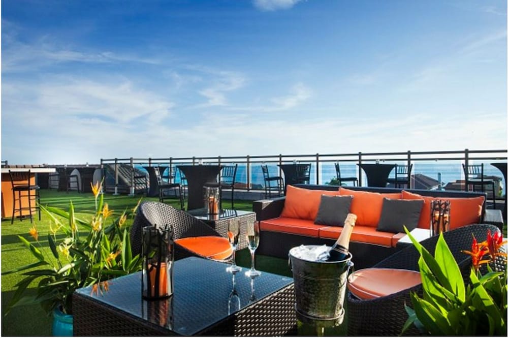 The Hotel Zamora 30/34