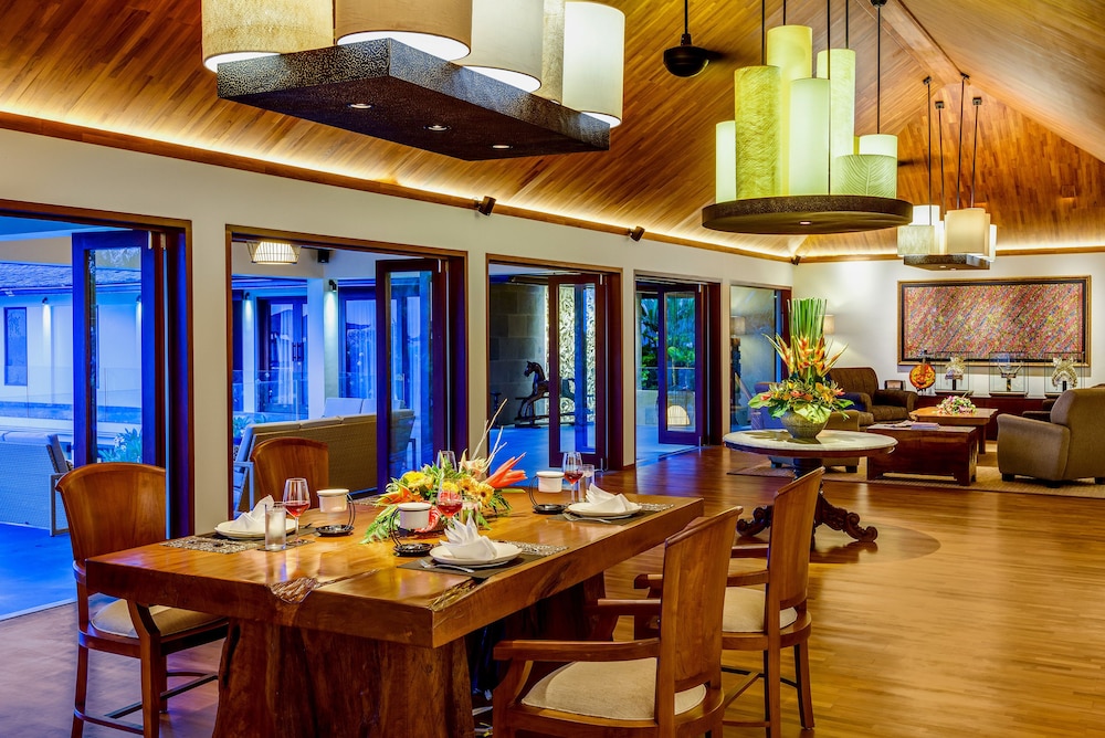 PRIVATE VILLAS OF BALI 35/50