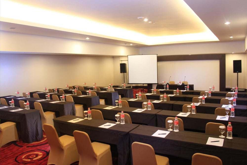 Swiss-Belinn Balikpapan 55/68