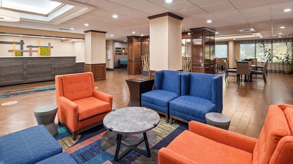 Best Western Plus Lexington Inn 33/41