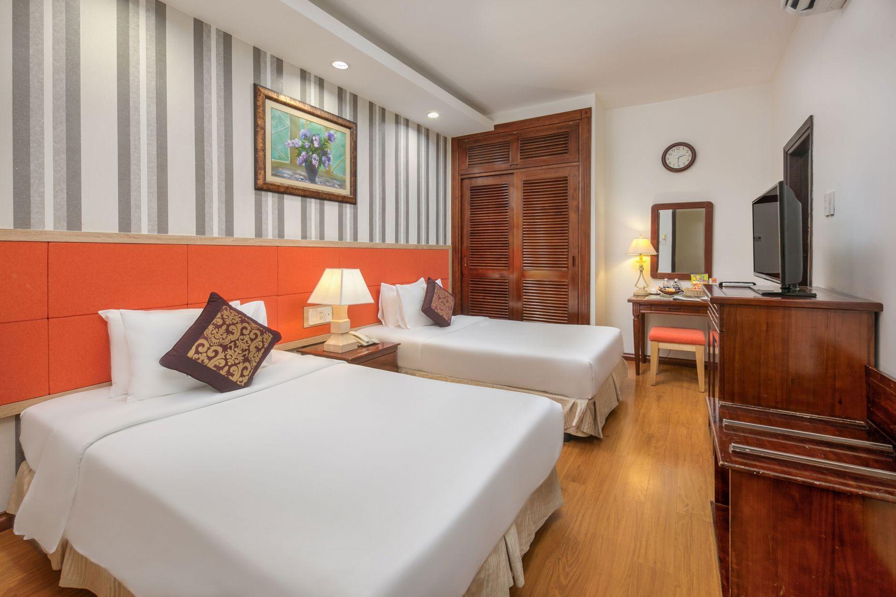 Standard, Double or Twin Bed, No Window