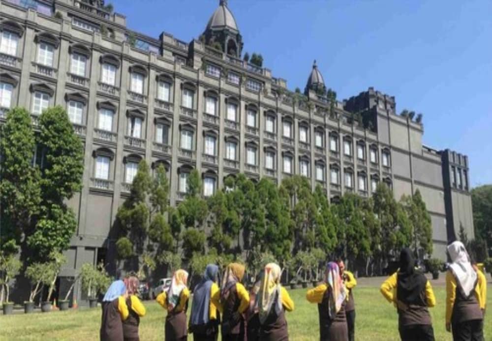 Gh Universal Bandung 8/50