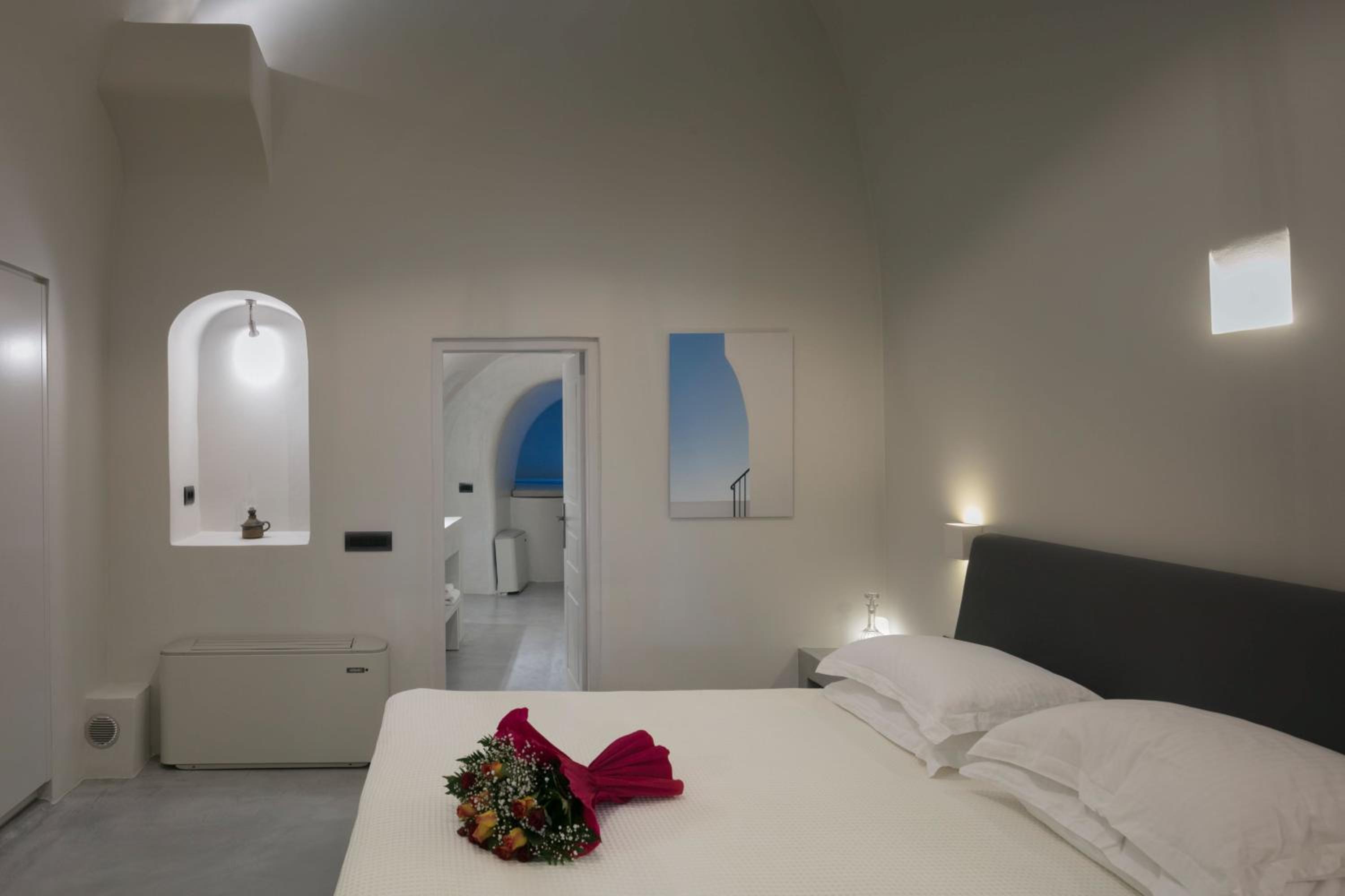 Interior, 1 Bedroom, Villa, Caldera View, Outdoor Jetted Tub