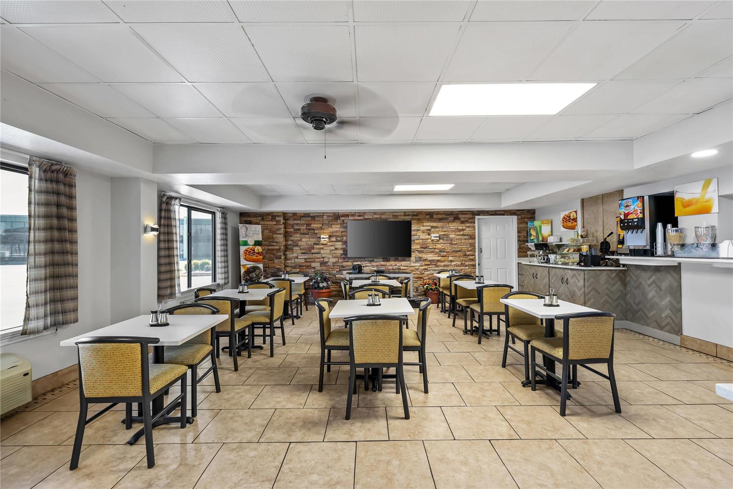 Quality Inn Bowling Green South 18/21