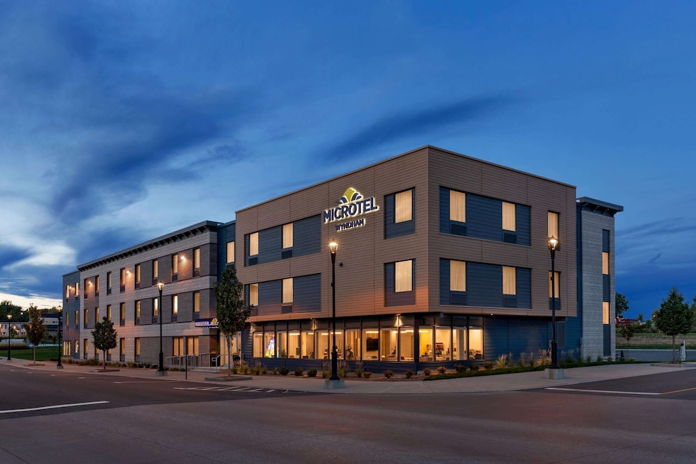 Microtel Inn Suites by Wyndham Lac-Megantic 3/33