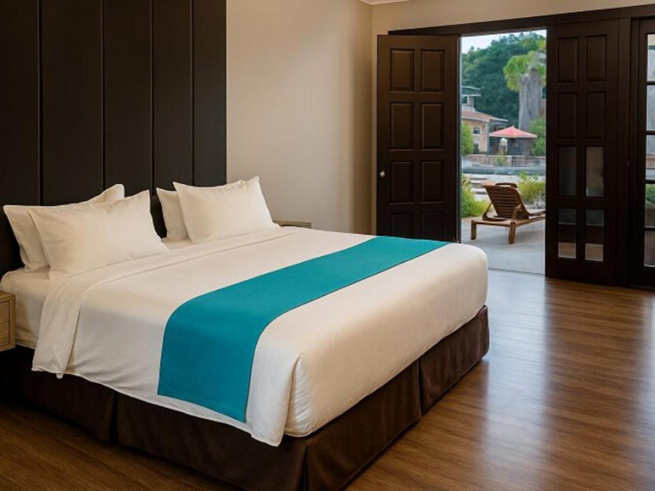 JL World Hotel Dili 5/50