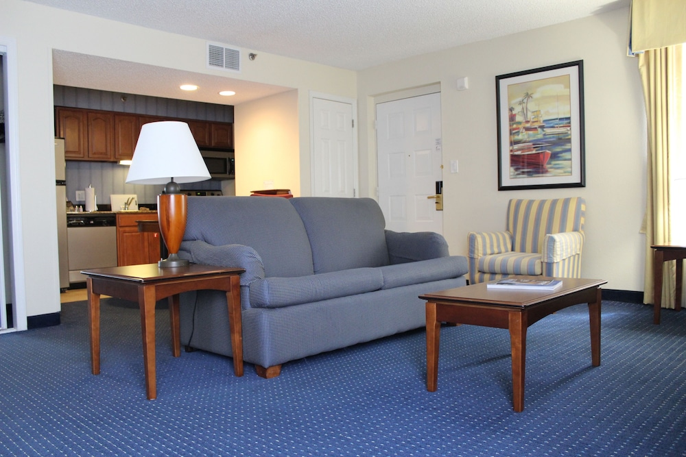 DORAL INN & SUITES MIAMI AIRPORT WEST 18/43