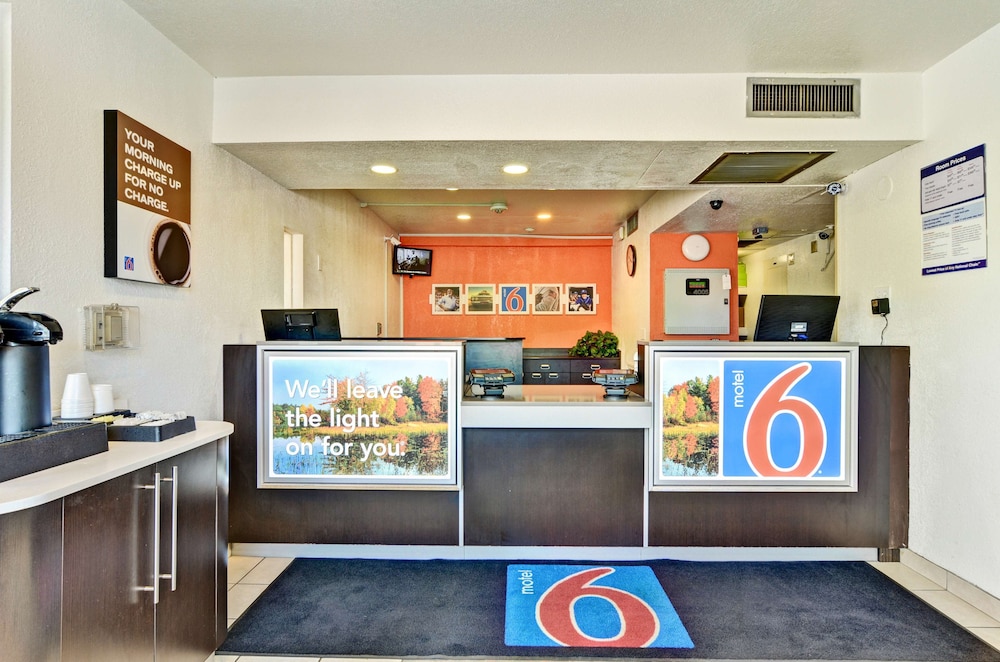 Motel6 Pittsburgh, PA - Crafton 9/50