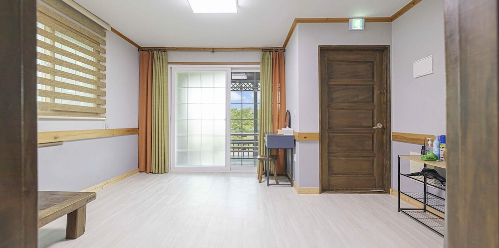 Gyeongju Cabin House Pension 15/50