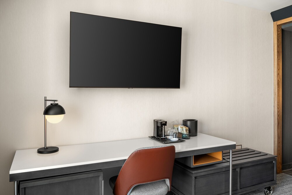 Courtyard by Marriott Milwaukee Brookfield at Poplar Creek 17/25