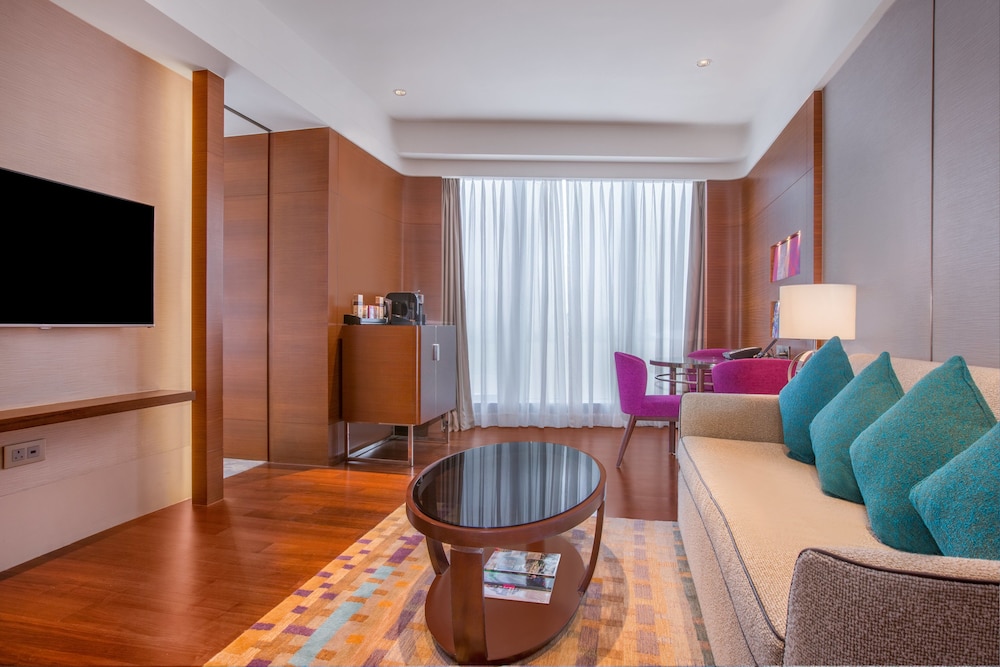 Crowne Plaza Macau 47/77