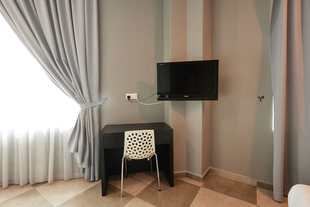 Elite Hotel Muar 36/50