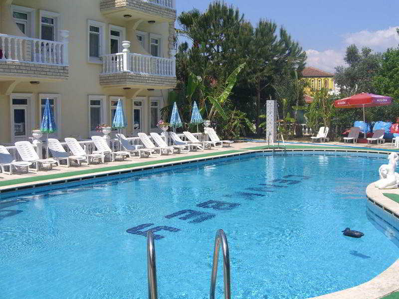 Cenk Bey Hotel 15/17