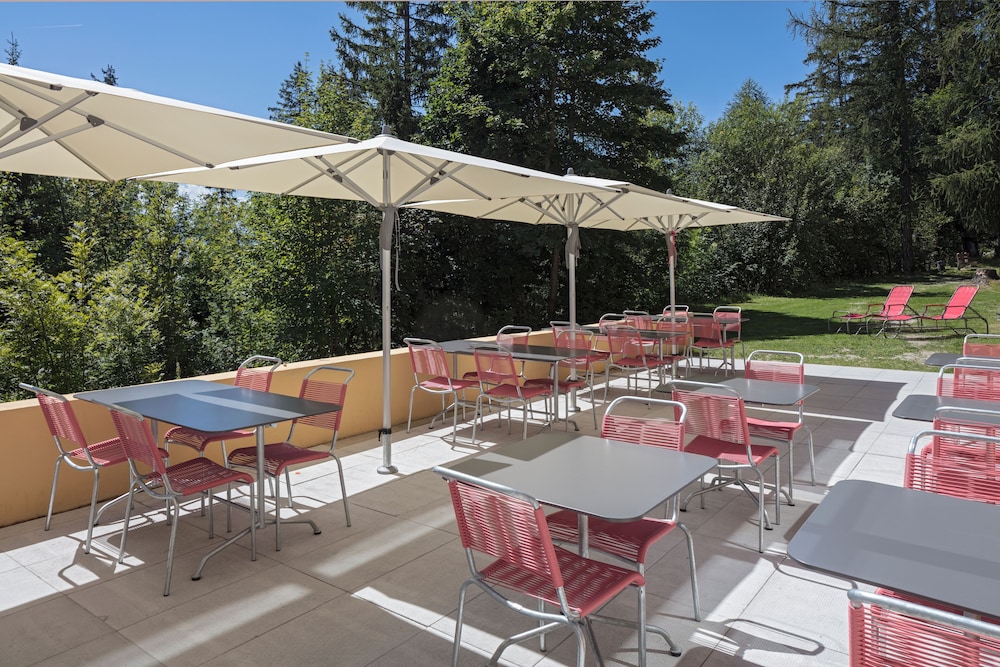 Youth Hostel Crans Montana 44/53
