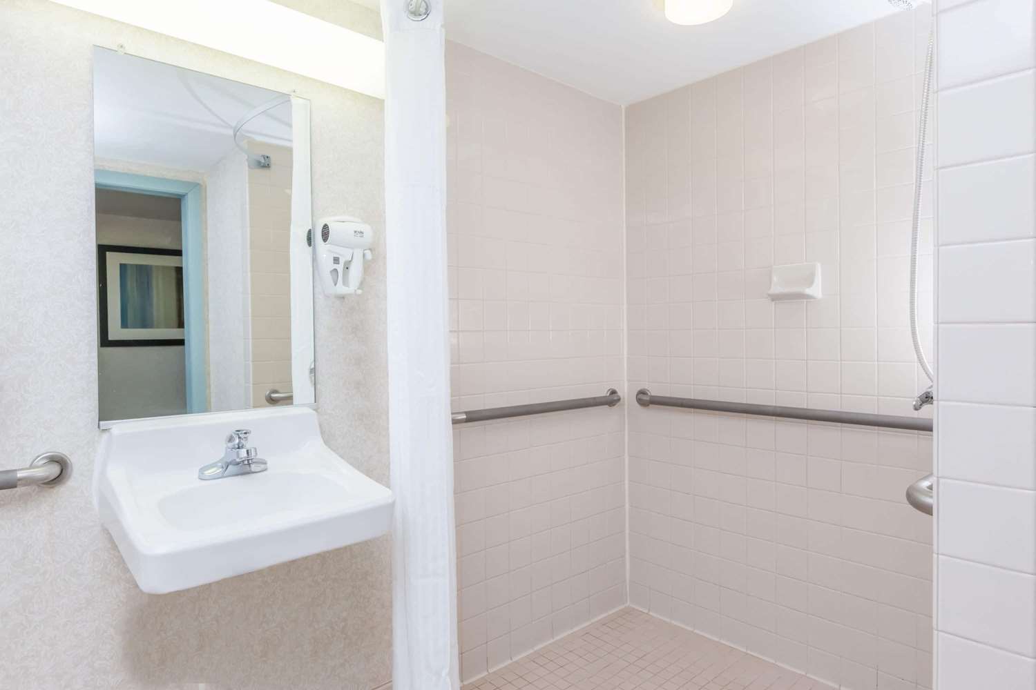 Wyndham Virginia Beach Oceanfront 64/64