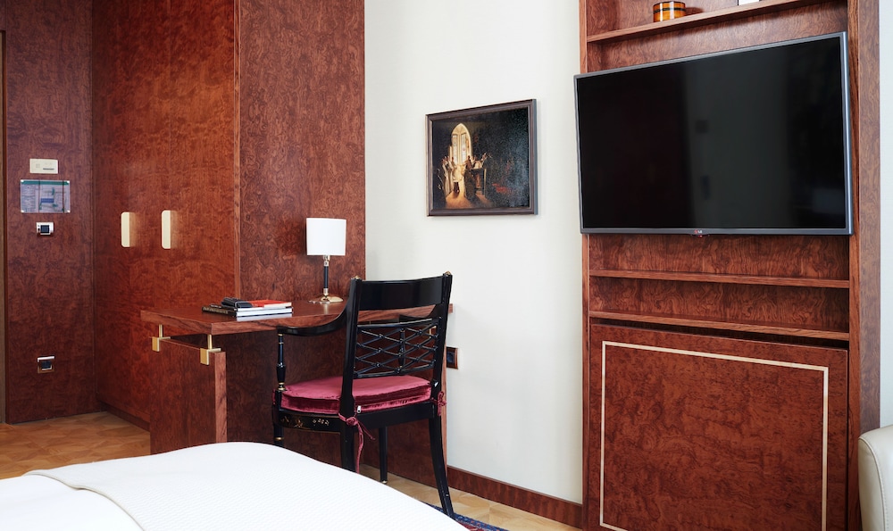 Lobby at Living Hotel de Medici By Derag, DUSSELDORF