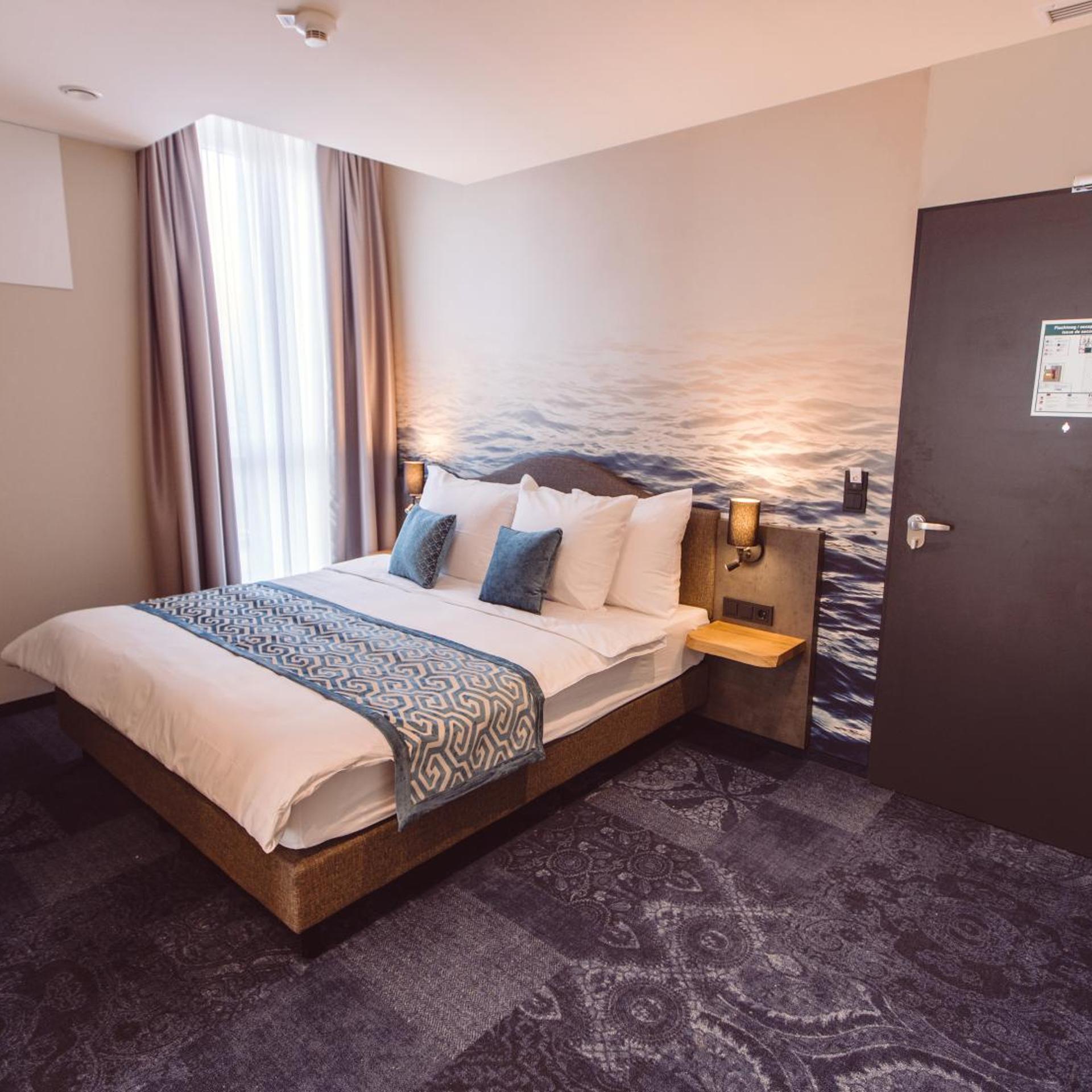 جناح جونيور