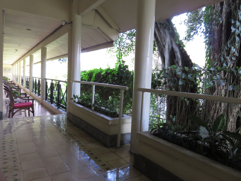 Hotel Tugu Blitar 3/67