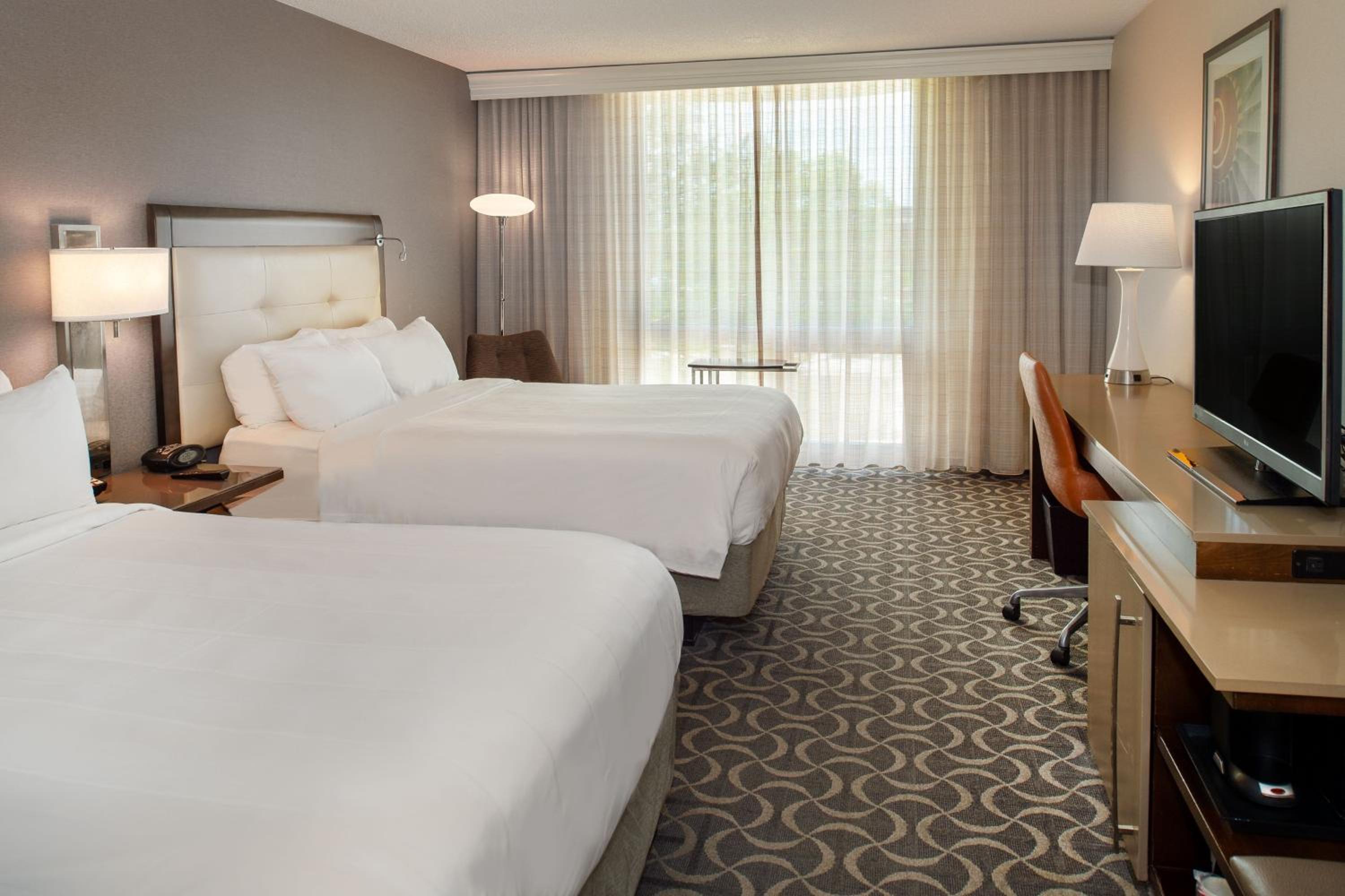 غرفة قياسية بسريرين مزدوجين، Marriott St. Louis Airport 8/10