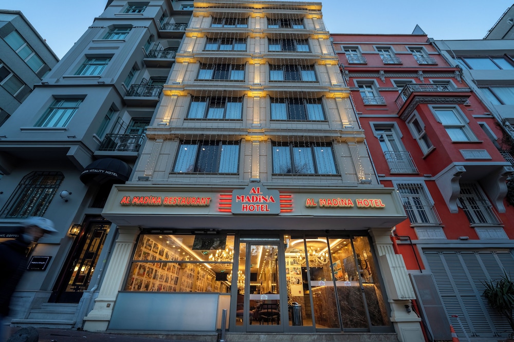 CZN Burak Hotel 2/74