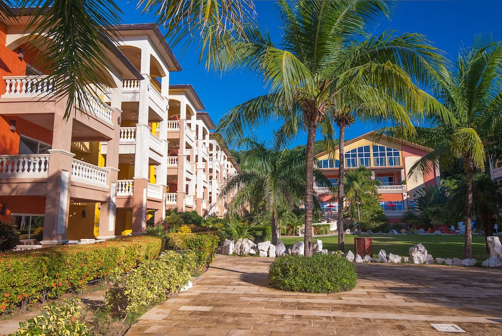Infinity Bay Beach Resort 69/72