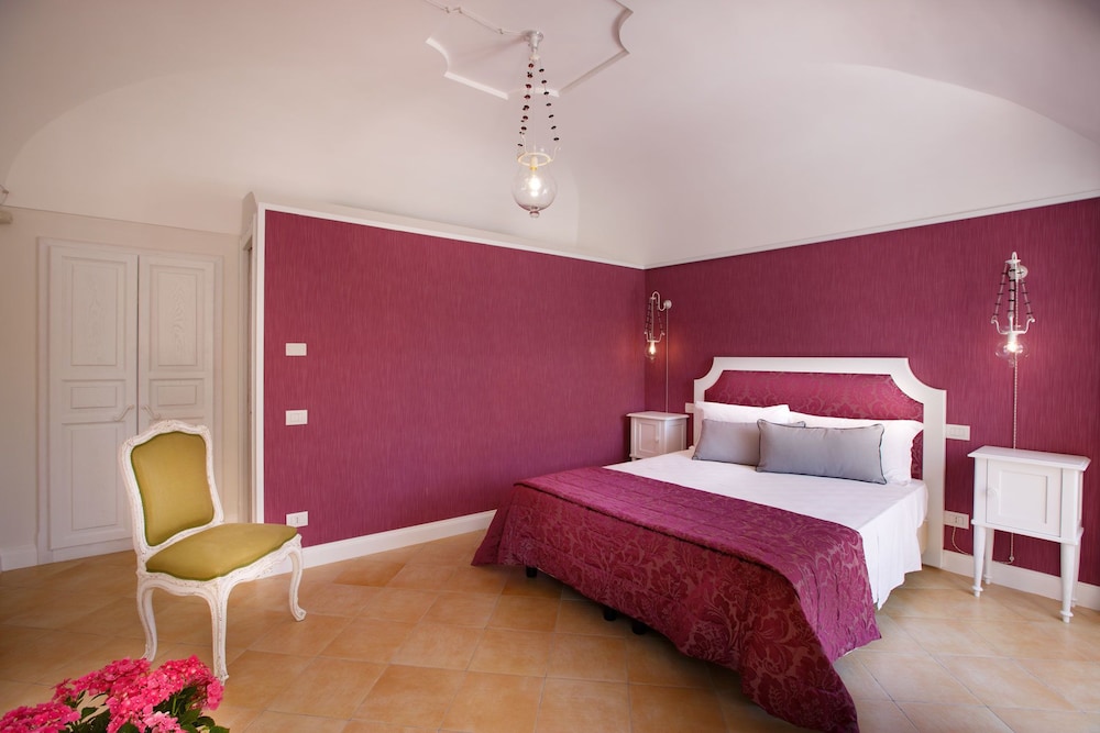 VILLA DON CAMILLO RELAIS 17/69