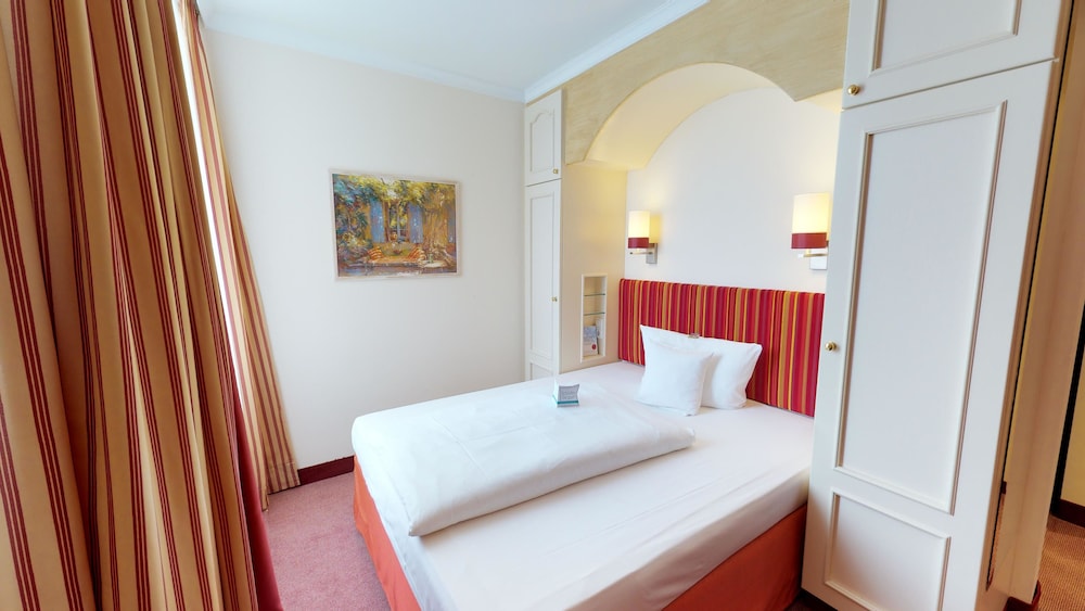 DORMERO Hotel Coburg 7/48