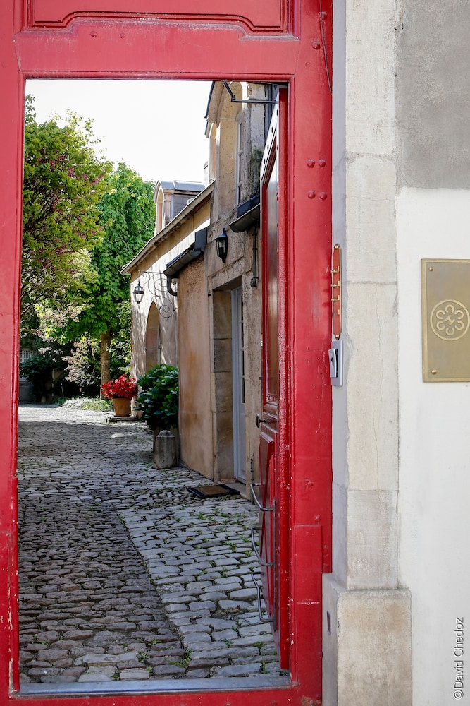 La Cour Berbisey 46/50