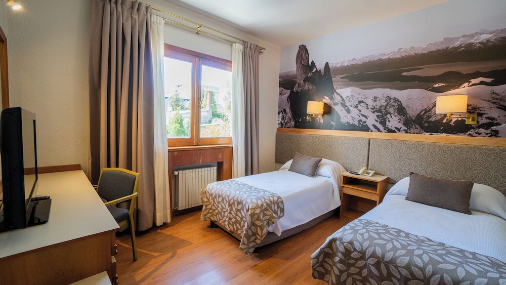 Tres Reyes Hotel 9/50