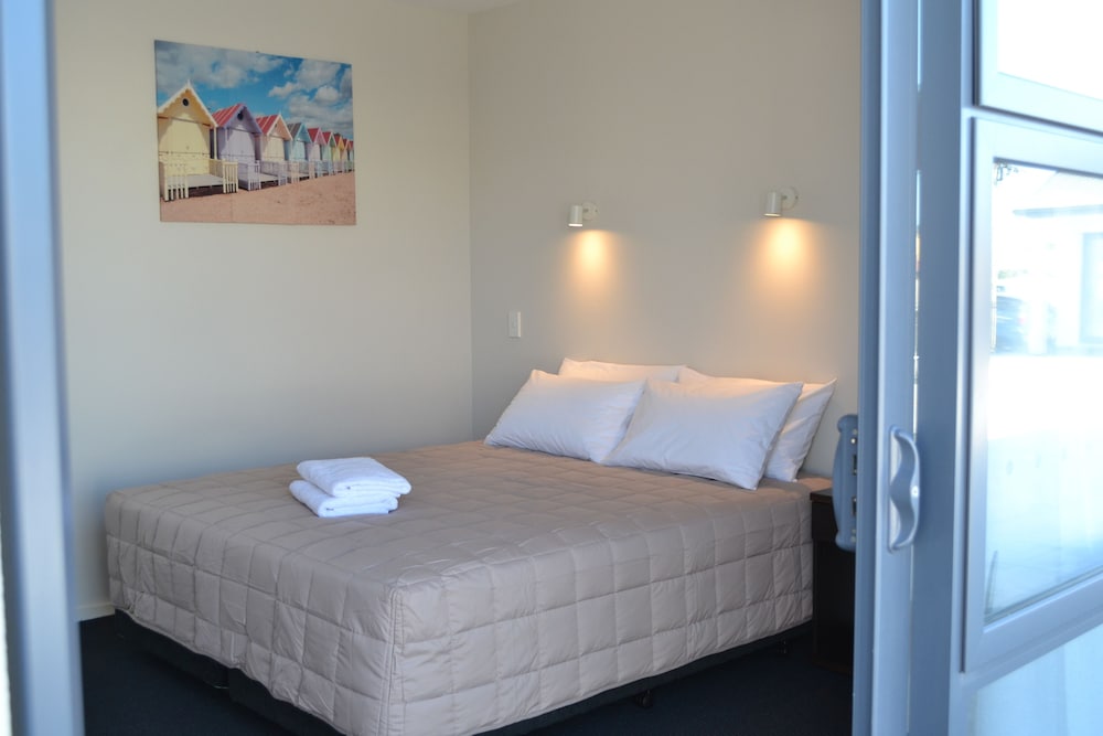 319 Addington Motel 4/38